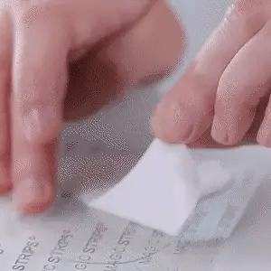 BANDĂ ANTI-RIDURI PENTRU ÎNTINS PIELEA FACIALĂ